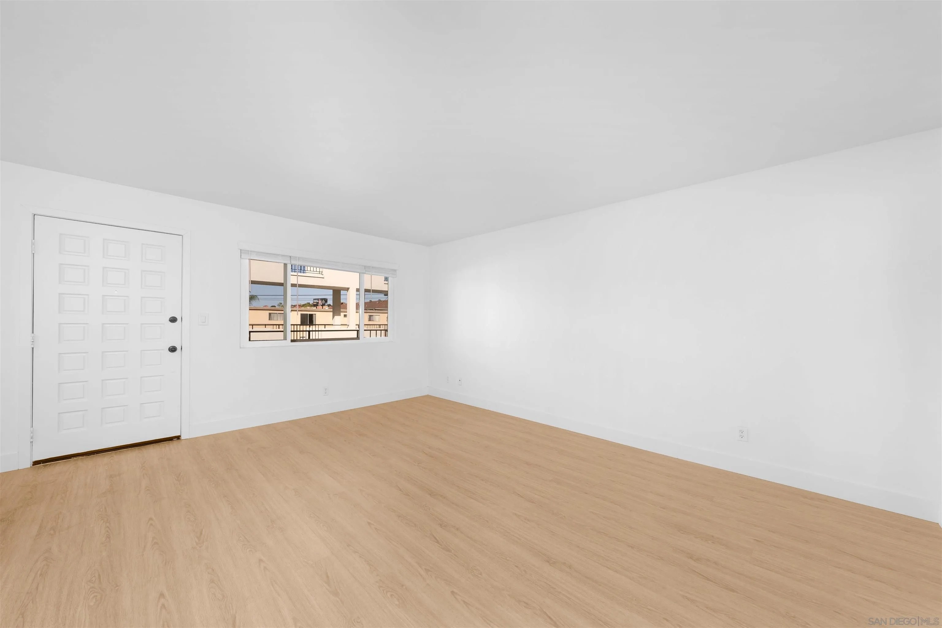 1030 Robinson Ave 205