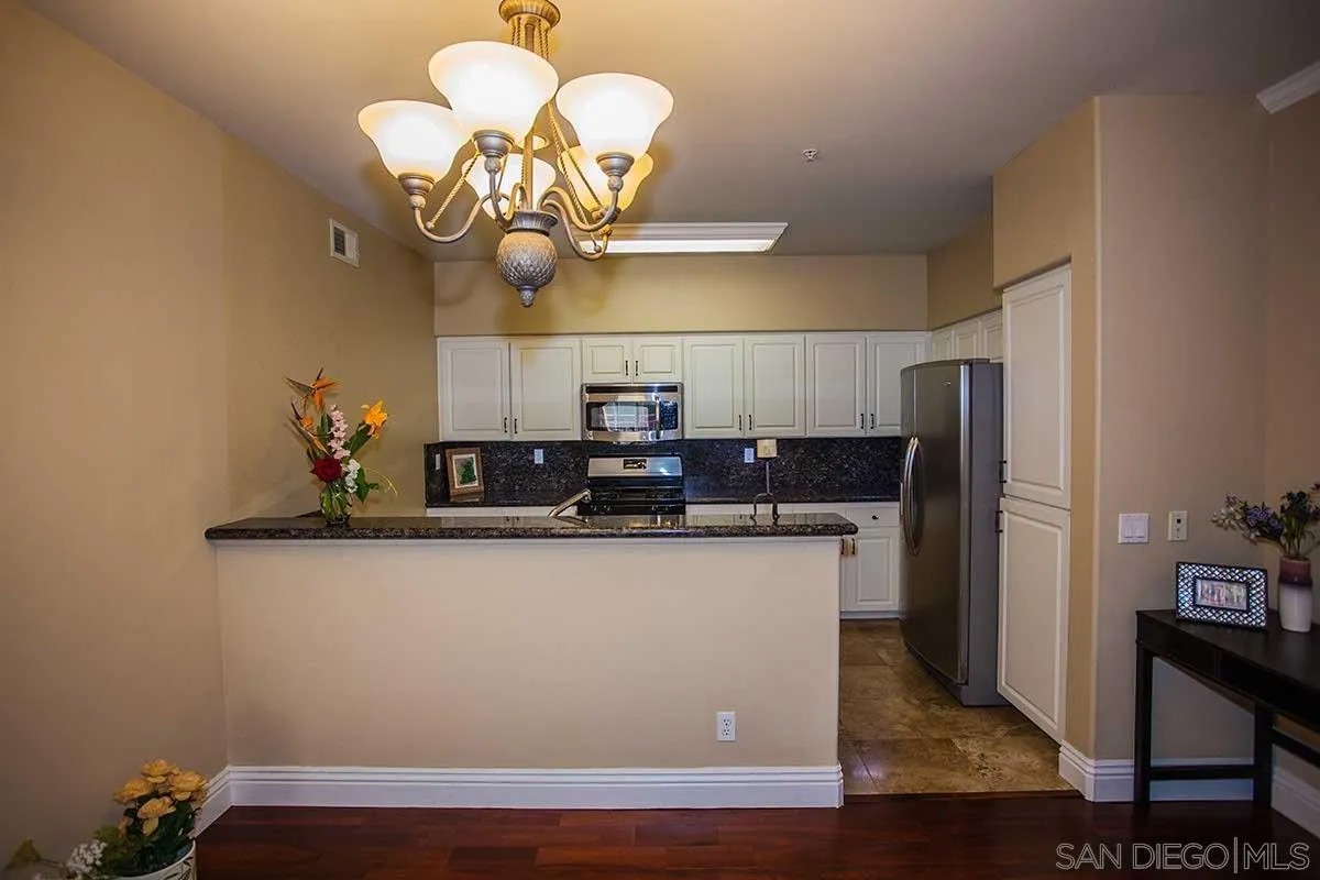 12362 Carmel Country Rd G208