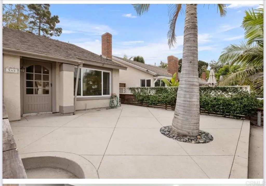 Photo of 945 Woodgrove Dr, Cardiff By The Sea, CA 92007 (MLS # NDP2606267)