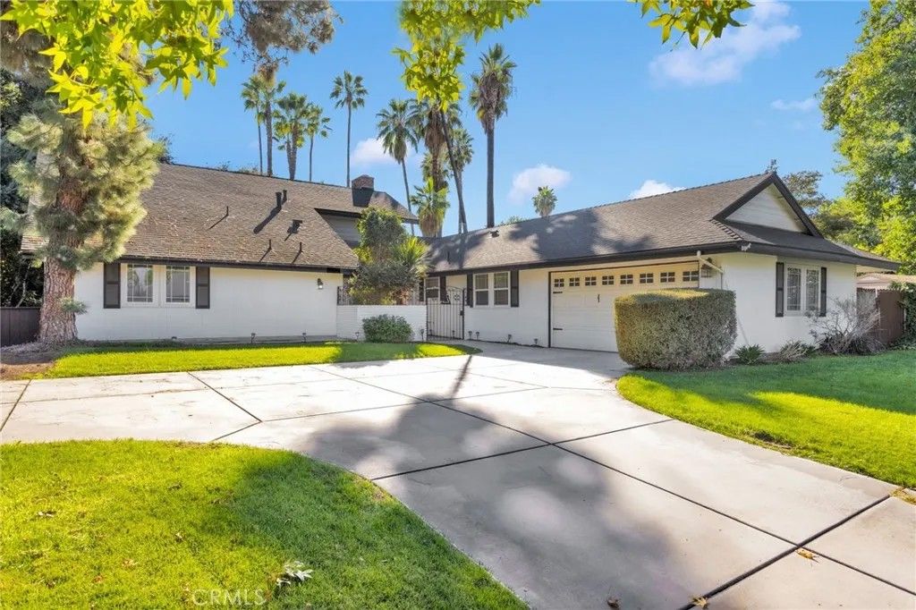 Photo of 6109 Enfield Pl, Riverside, CA 92506 (MLS # IV25263401)