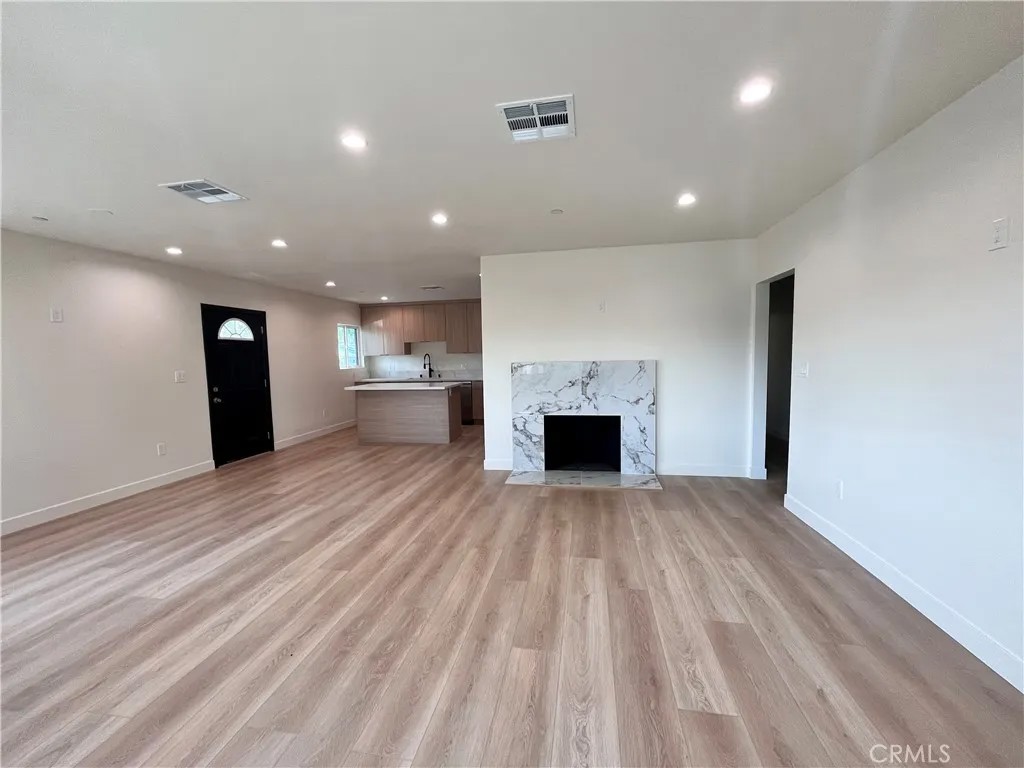 6305 Carpenter