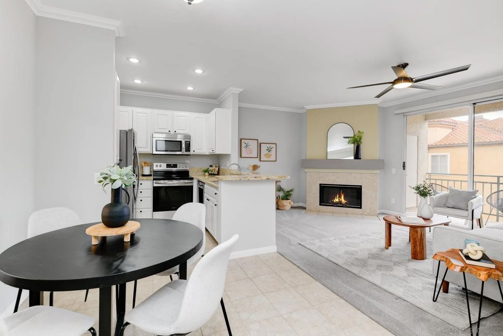 Photo of 2050 Camino De La Reina #306, San Diego, CA 92108 (MLS # 260004079)