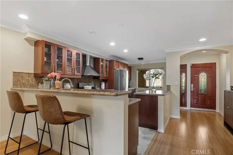 Photo of 6221 Monterey Rd #304, Los Angeles, CA 90042 (MLS # SR25246946) Photo of 6221 Monterey Rd #304, Los Angeles, CA 90042 (MLS # SR25246946)