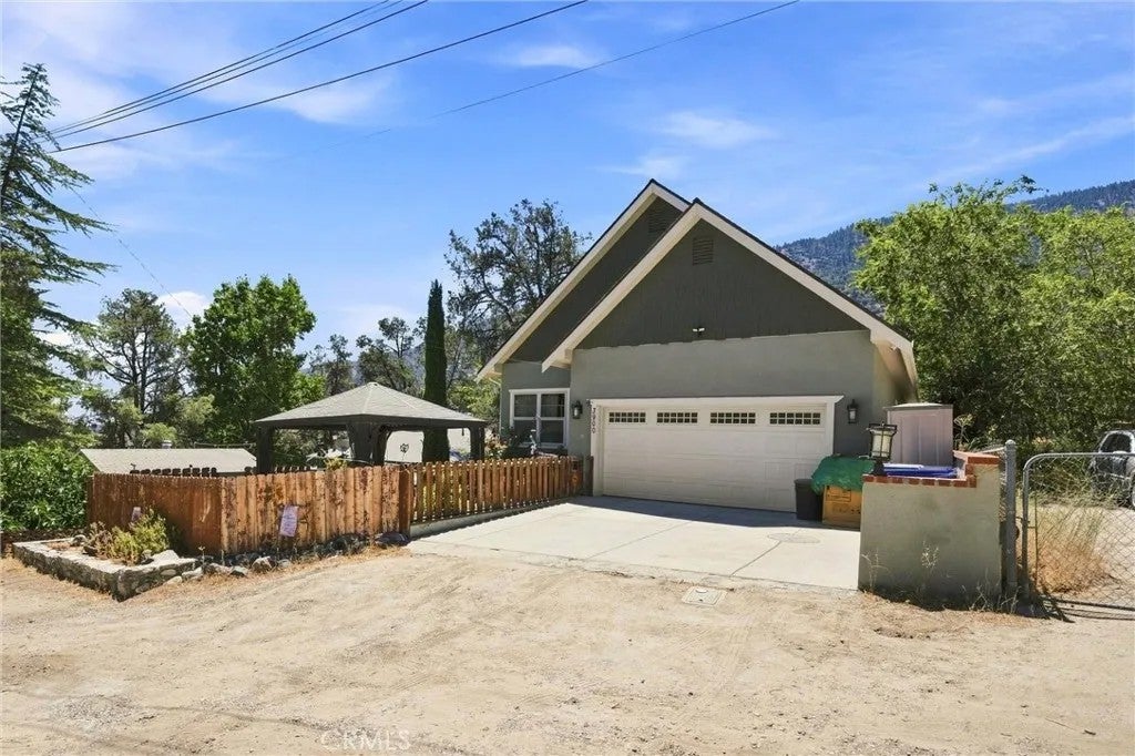 3900 Park View