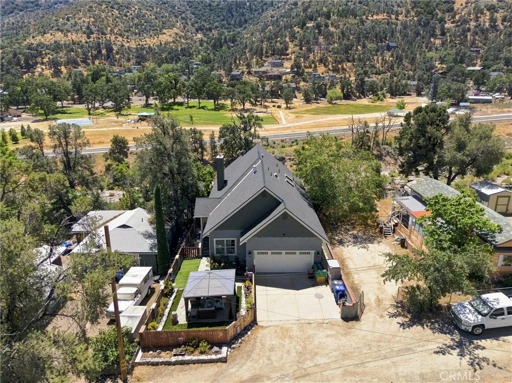 3900 Park View