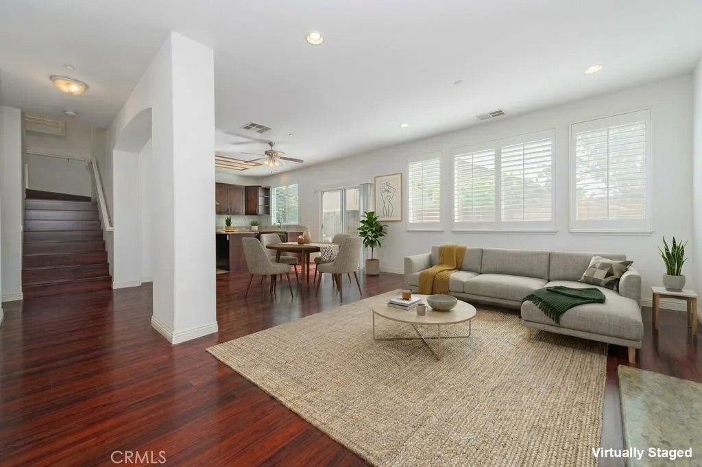 8727 Woodward Ct