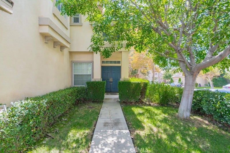 8727 Woodward Ct