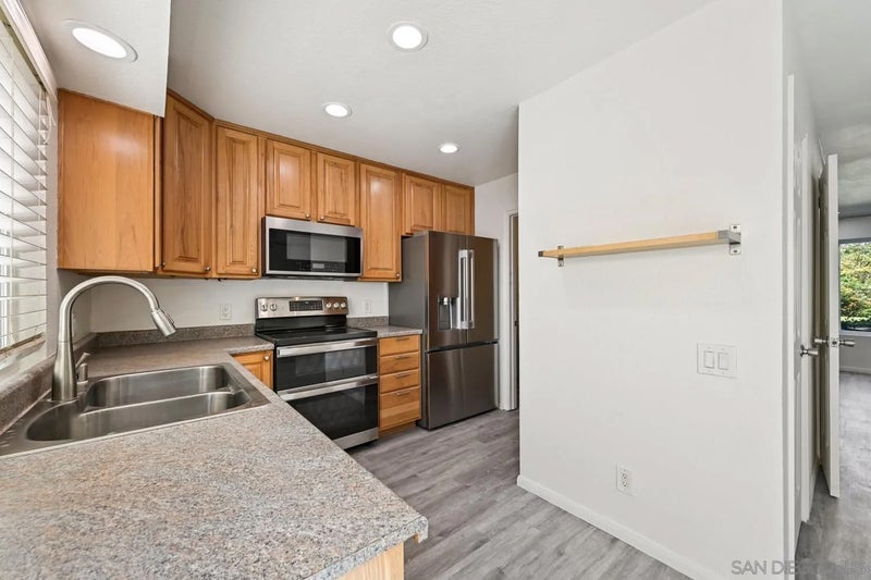 9469 Carlton Oaks Dr. A