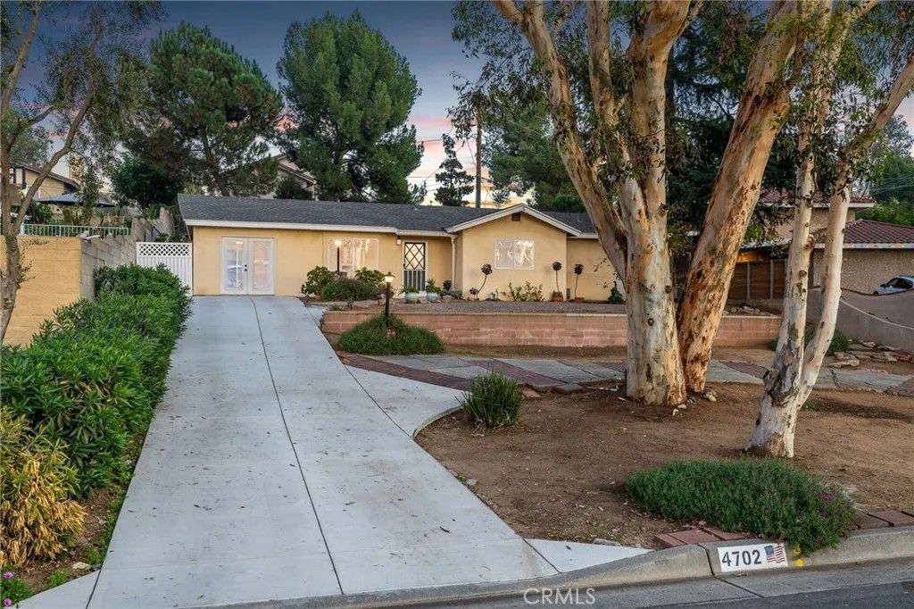 Photo of 4702 Williams Ave, La Verne, CA 91750 (MLS # CV25276923)