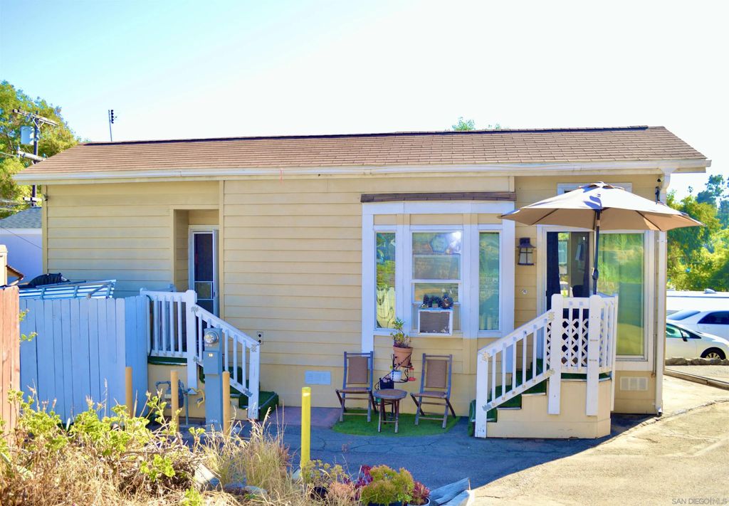 Photo of 1045 E Vista Way #18, Vista, CA 92084 (MLS # 250041512)