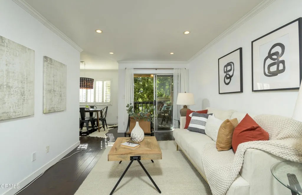 355 S Madison 212