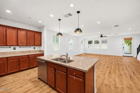 Photo of 17326 Parque Vanowen Way, Lake Balboa, CA 91406 (MLS # P1-28622)