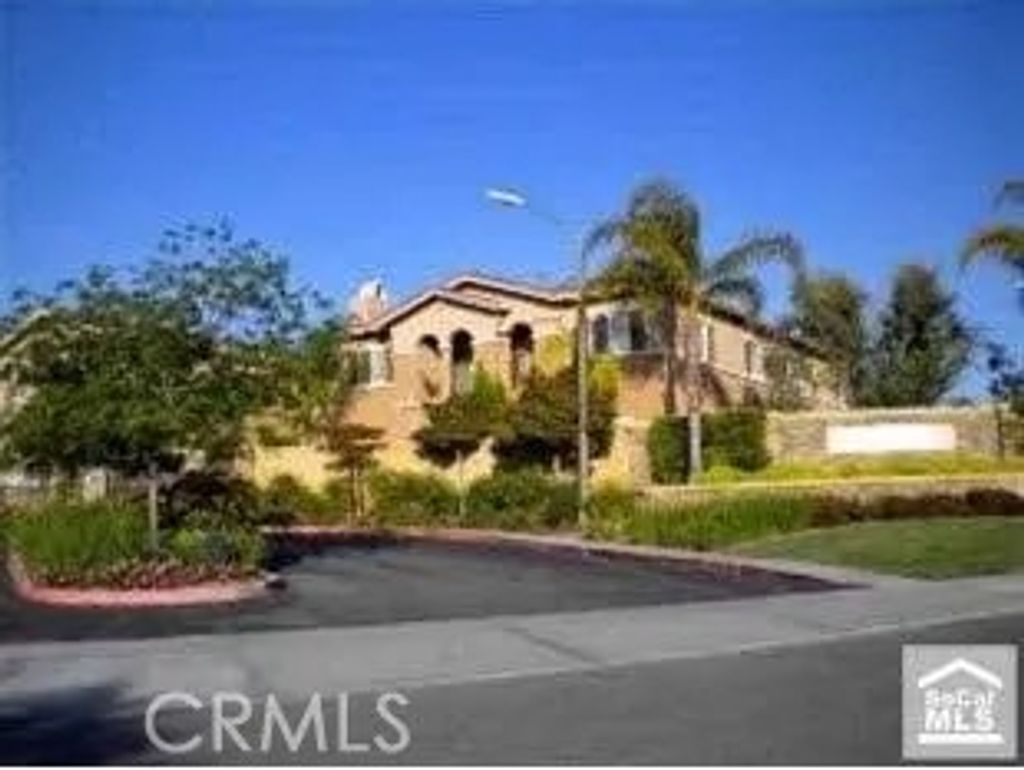 Photo of 26348 Arboretum Way #503, Murrieta, CA 92563 (MLS # OC25243357)