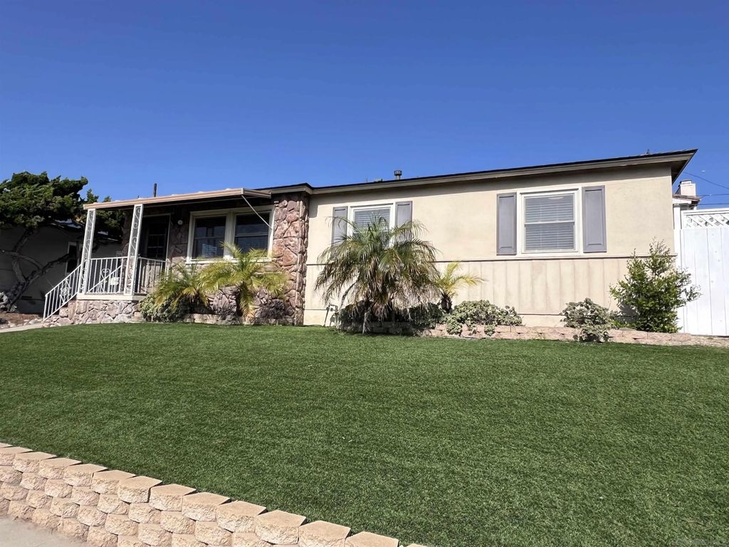 Photo of 3627 Buena Vista, San Diego, CA 92109 (MLS # 260009622)