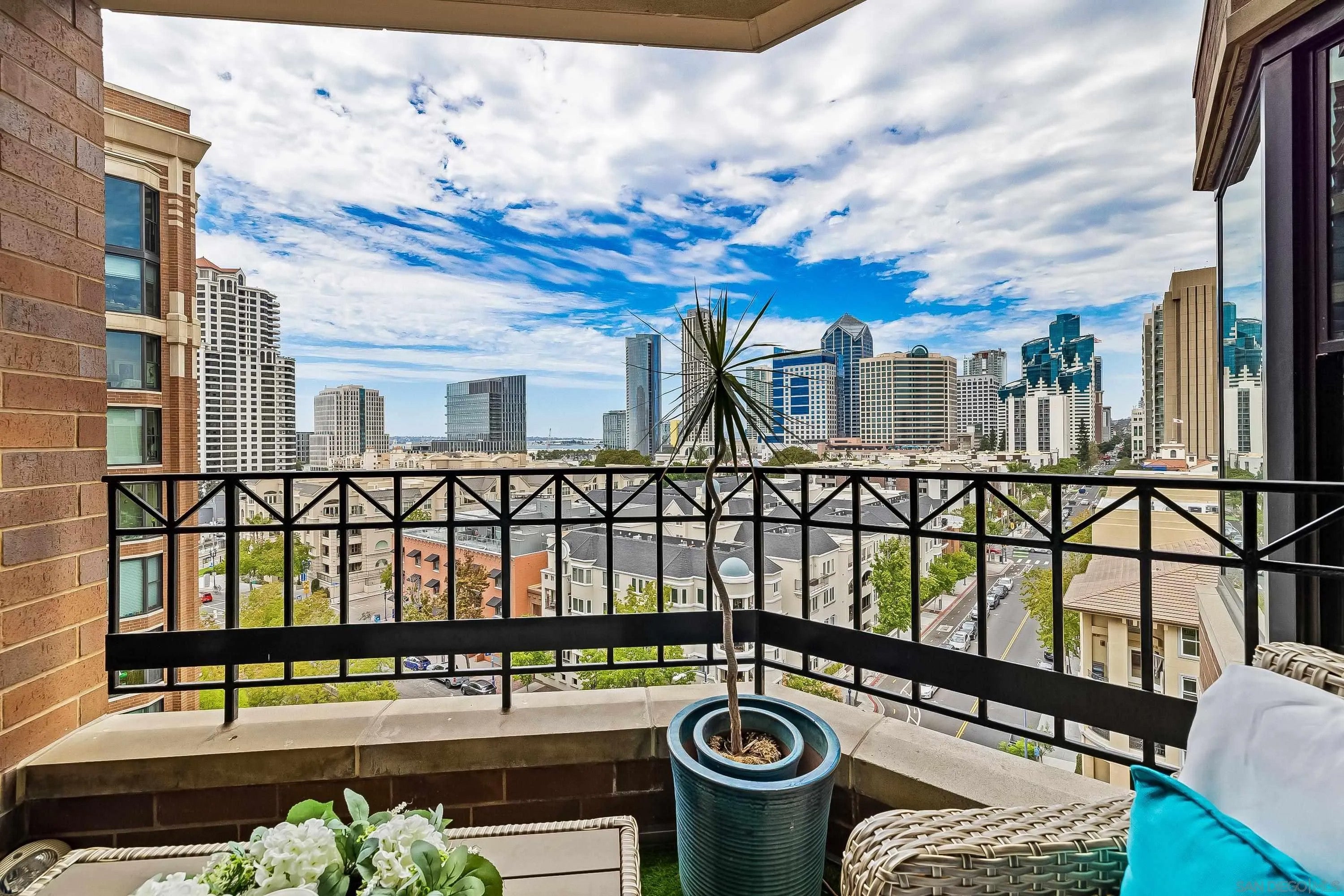 500 W Harbor Drive 1013