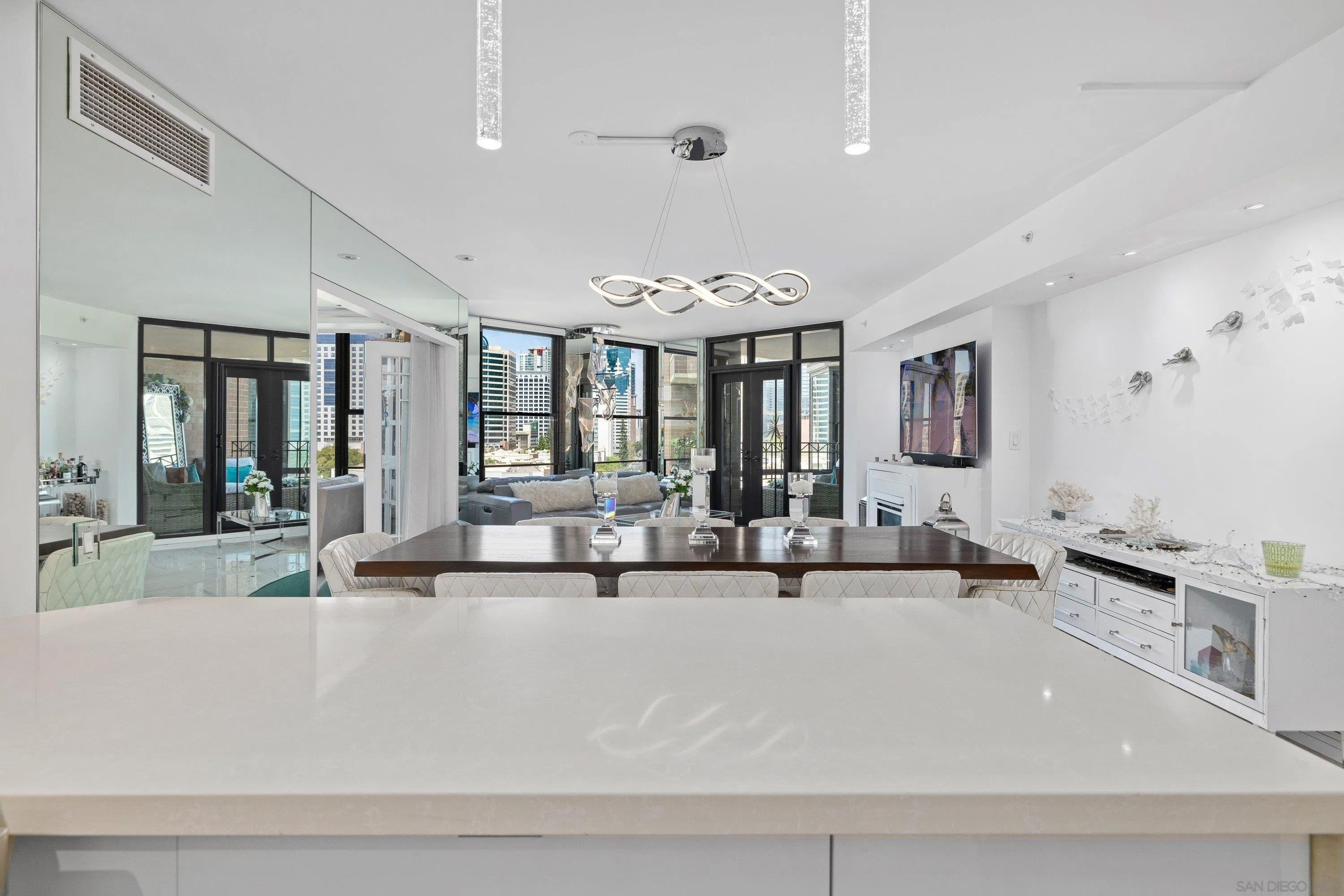 500 W Harbor Drive 1013