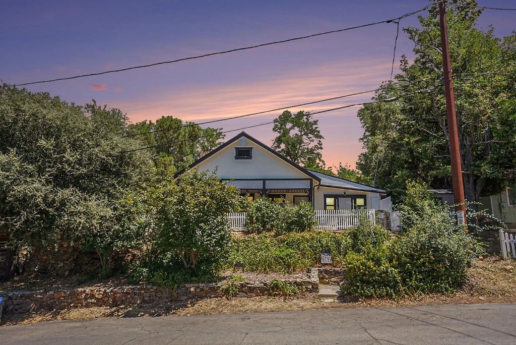 Photo of 2020 Third Street, Julian, CA 92036 (MLS # 260008324)