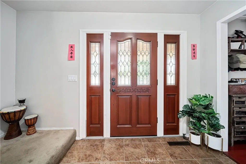 62 Pepper Tree Rd