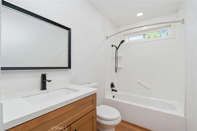 329 E 109th