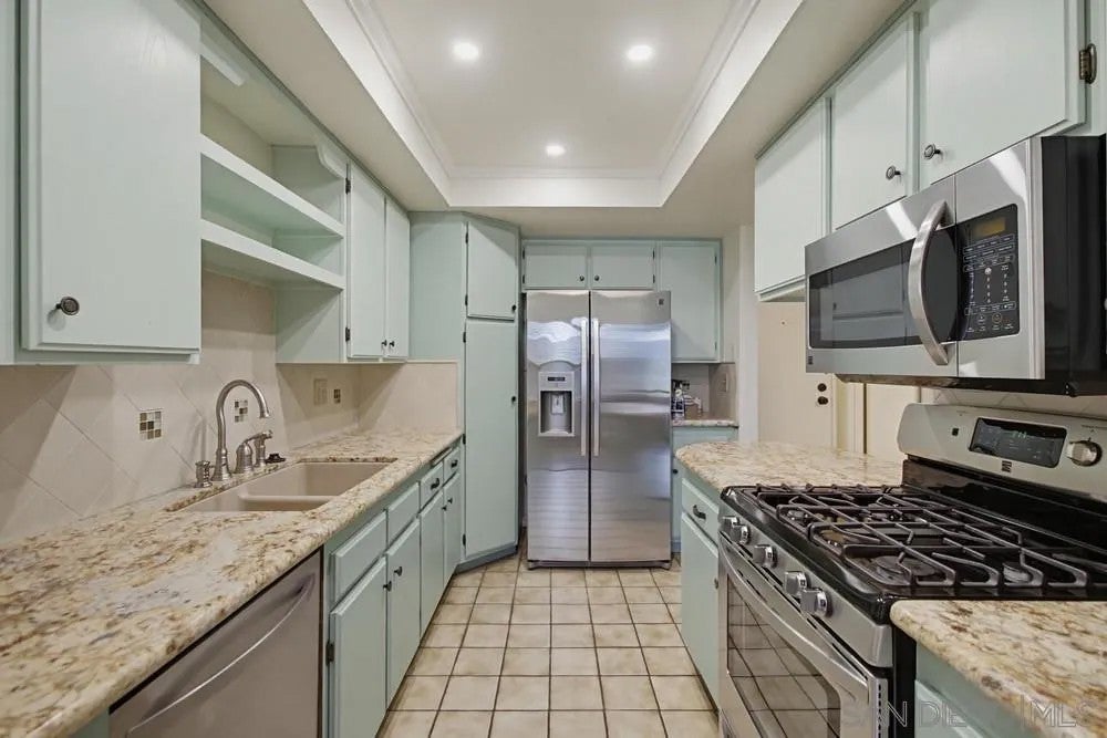 13221 Westmark 28