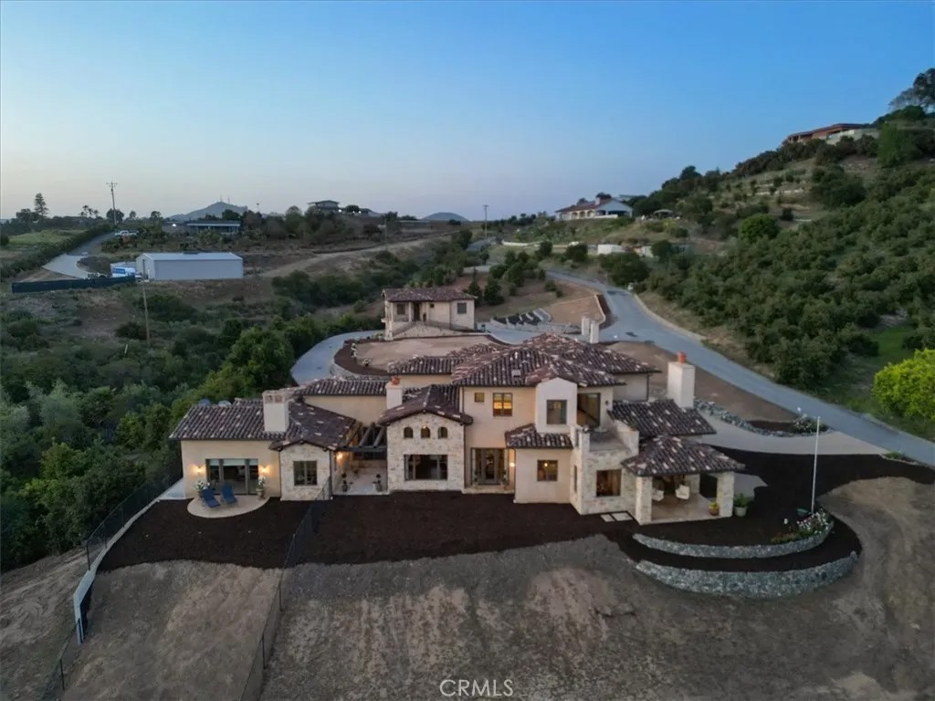 1470 Via Chaparral