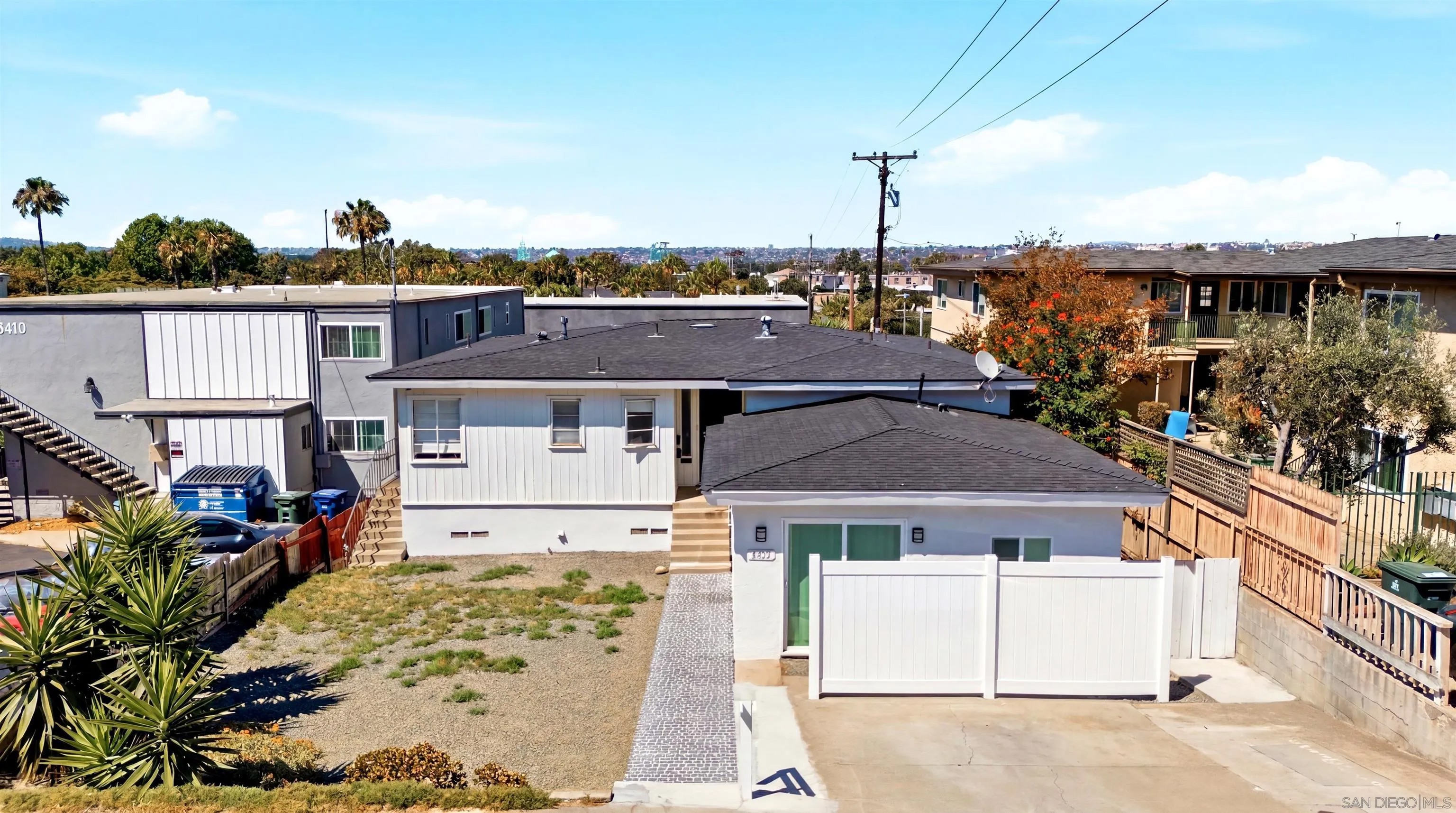 4404 Temecula St