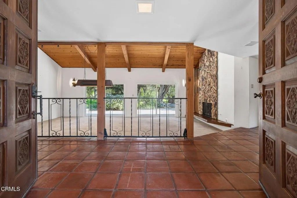 Photo of 2170 Ladera Road, Ojai, CA 93023 (MLS # V1-34486)