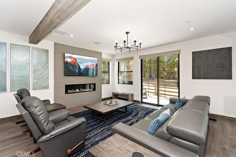 Tiny photo for 679 Summit Boulevard, Big Bear, CA 92315 (MLS # CV25272633)