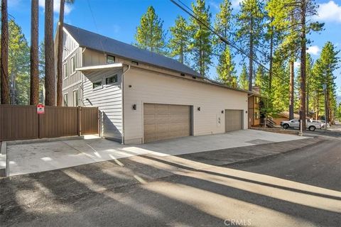 Tiny photo for 679 Summit Boulevard, Big Bear, CA 92315 (MLS # CV25272633)