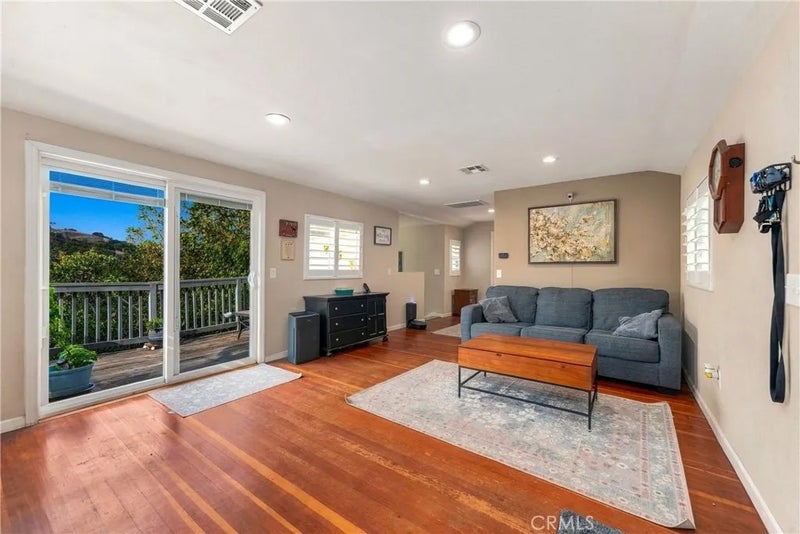 1277 Carbon Canyon