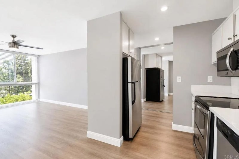 3050 Rue D'orleans 404
