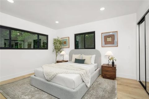 Tiny photo for 14457 Glorietta Drive, Sherman Oaks, CA 91423 (MLS # SR25246032)