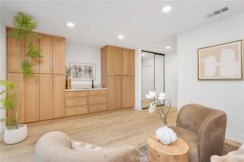 Tiny photo for 14457 Glorietta Drive, Sherman Oaks, CA 91423 (MLS # SR25246032)