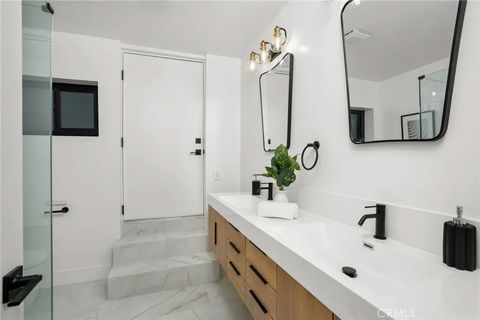 Tiny photo for 14457 Glorietta Drive, Sherman Oaks, CA 91423 (MLS # SR25246032)
