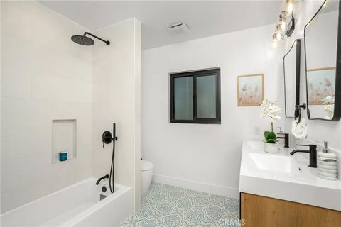Tiny photo for 14457 Glorietta Drive, Sherman Oaks, CA 91423 (MLS # SR25246032)