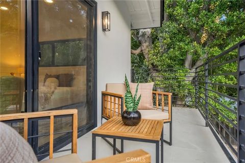 Tiny photo for 14457 Glorietta Drive, Sherman Oaks, CA 91423 (MLS # SR25246032)