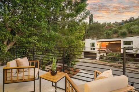 Tiny photo for 14457 Glorietta Drive, Sherman Oaks, CA 91423 (MLS # SR25246032)