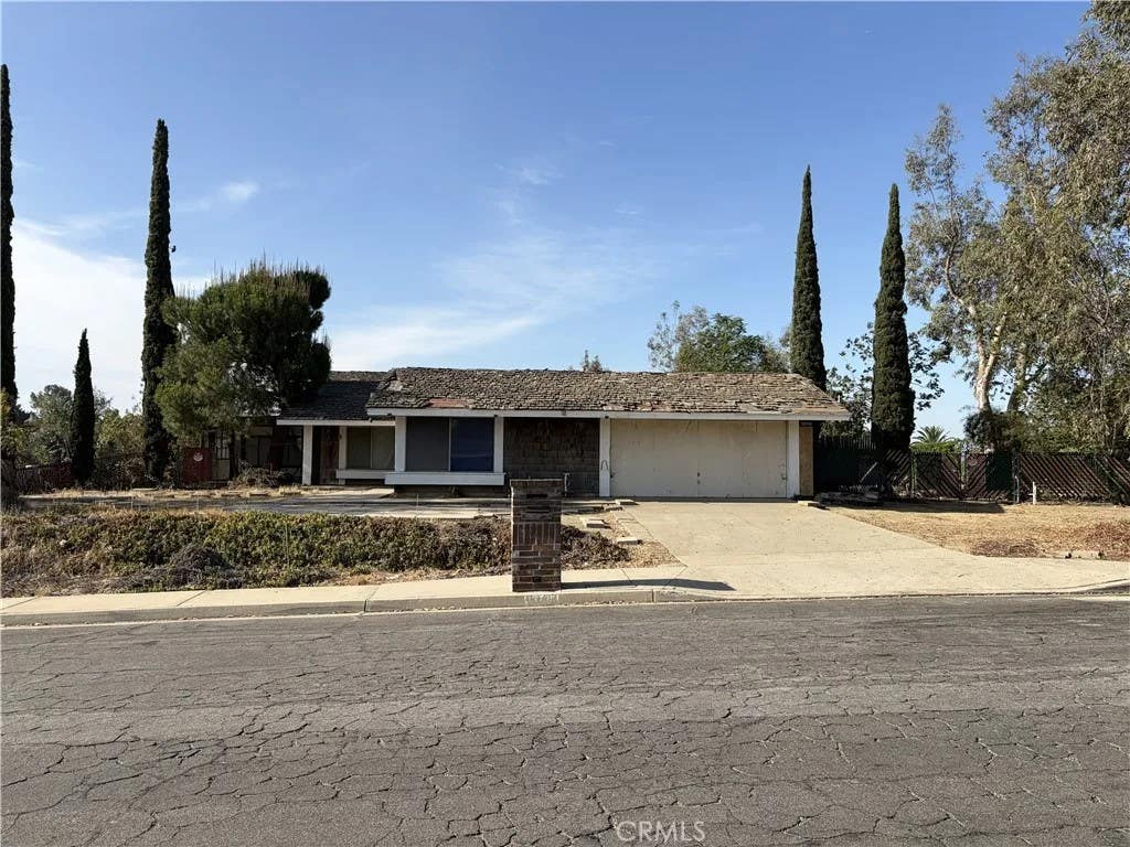 Photo of 13735 Chaparral AVE, Fontana, CA 92337 (MLS # TR26164286)