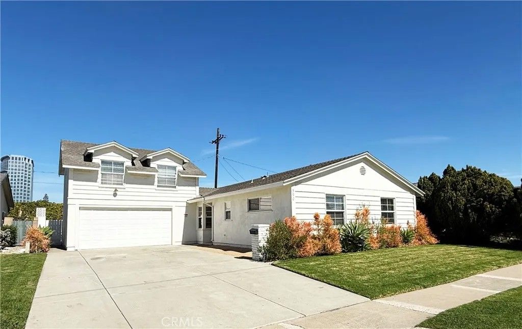 Photo of 590 Traverse Drive, Costa Mesa, CA 92626 (MLS # OC26042921)