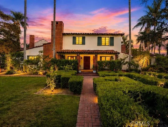 Photo of 4101 Pacific AVE, Long Beach, CA 90807 (MLS # PW26162765)