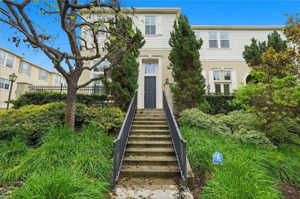 Photo of 68 Fringe Tree, Irvine, CA 92606 (MLS # SR26003428)