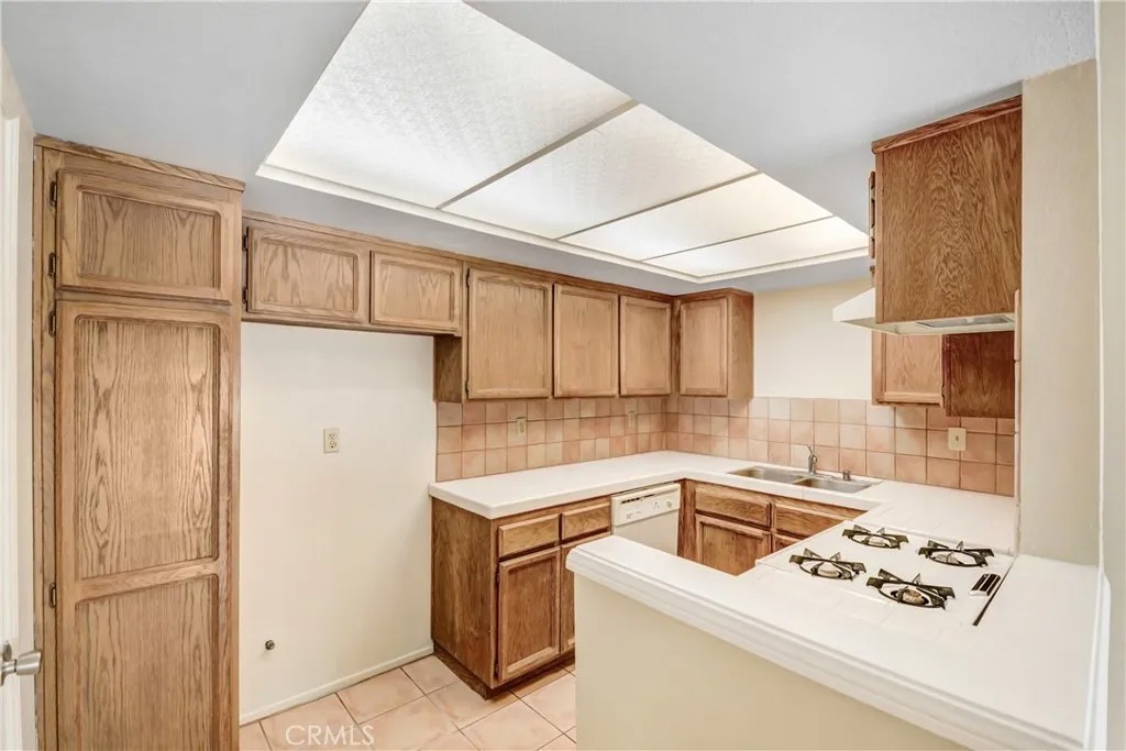 8167 Vineyard Avenue U38