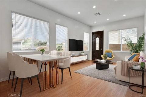 Photo of 320 A S. Lincoln Avenue, Monterey Park, CA 91755 (MLS # TR25275742)