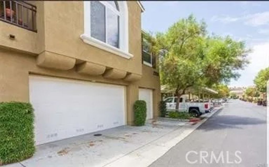 Photo of 27533 Viridian Street #2, Murrieta, CA 92562 (MLS # DW25152450)
