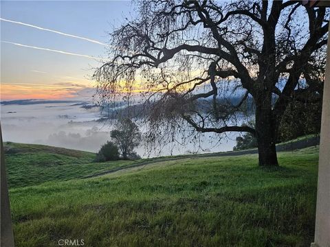 Photo of 1115 Cypress Mountain Drive, Paso Robles, CA 93446 (MLS # NS26045263)