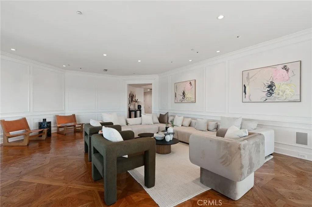 10490 Wilshire Boulevard 2704