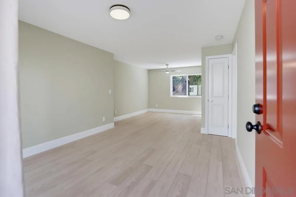 2850 Reynard 9