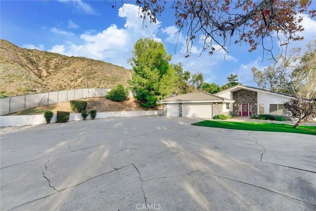 Photo of 5385 Park Lane, San Bernardino, CA 92404 (MLS # IG25274071)