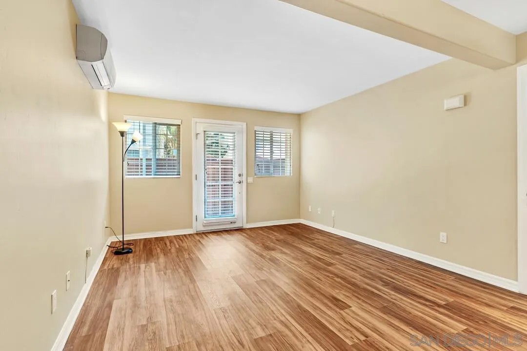 5402 Balboa Arms Dr 345