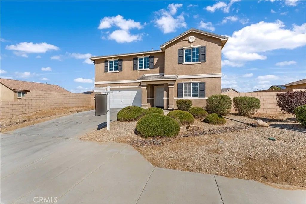 Photo of 42570 72nd Street, Lancaster, CA 93536 (MLS # SR25281367)